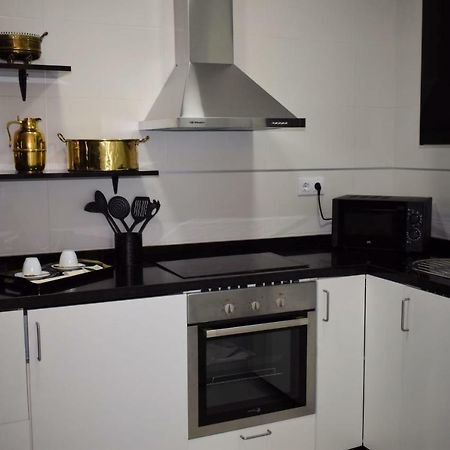 Apartamento Luxury Apartment Кадис Екстериор снимка