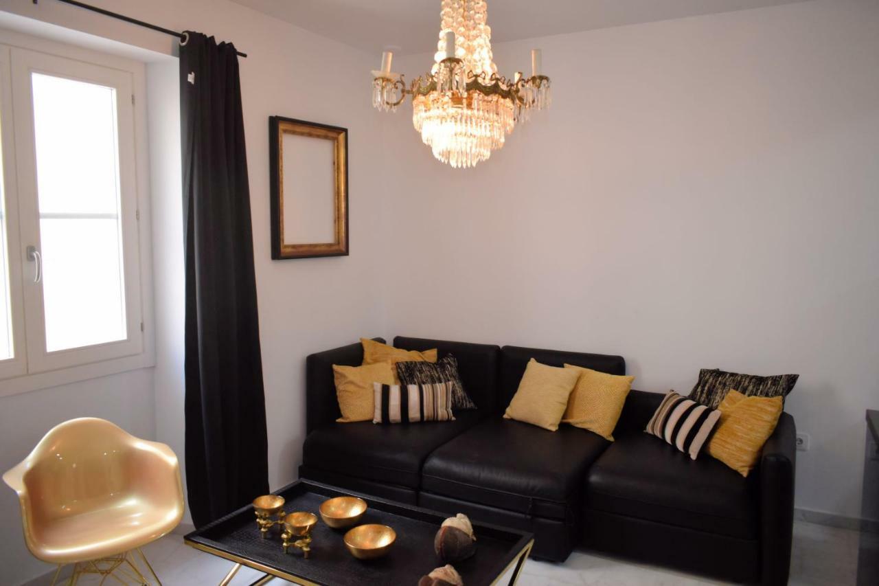Apartamento Luxury Apartment Кадис Екстериор снимка