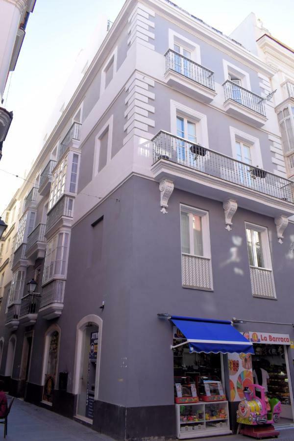 Apartamento Luxury Apartment Кадис Екстериор снимка